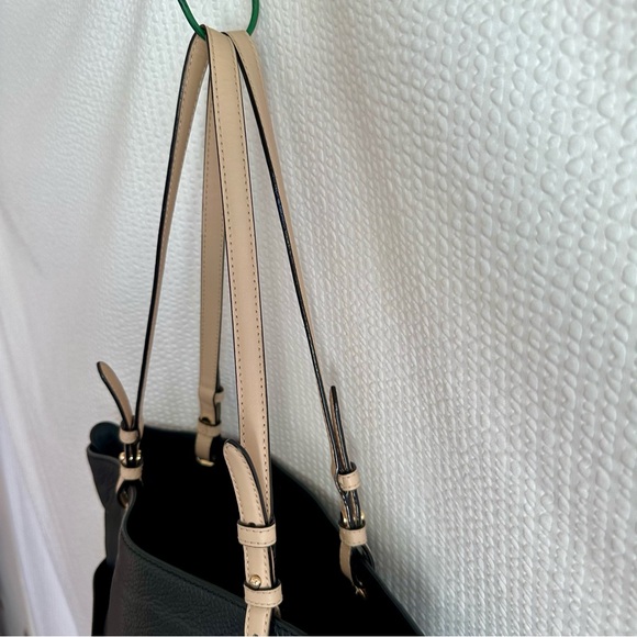 Michael Kors Bedford North South Large Black Leather Travel Tote - Picture 14 of 15